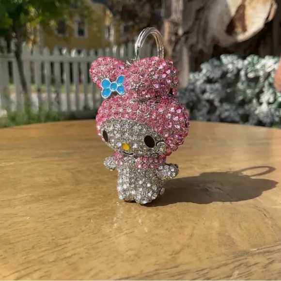 Just In Time for Yourself or Gift NIB Melody HK Full Bling Keychain/Bag Charm - Picture 2 of 6
